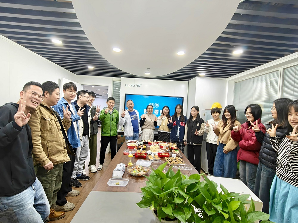 deb41829874c70b7e1d767804ec33f6